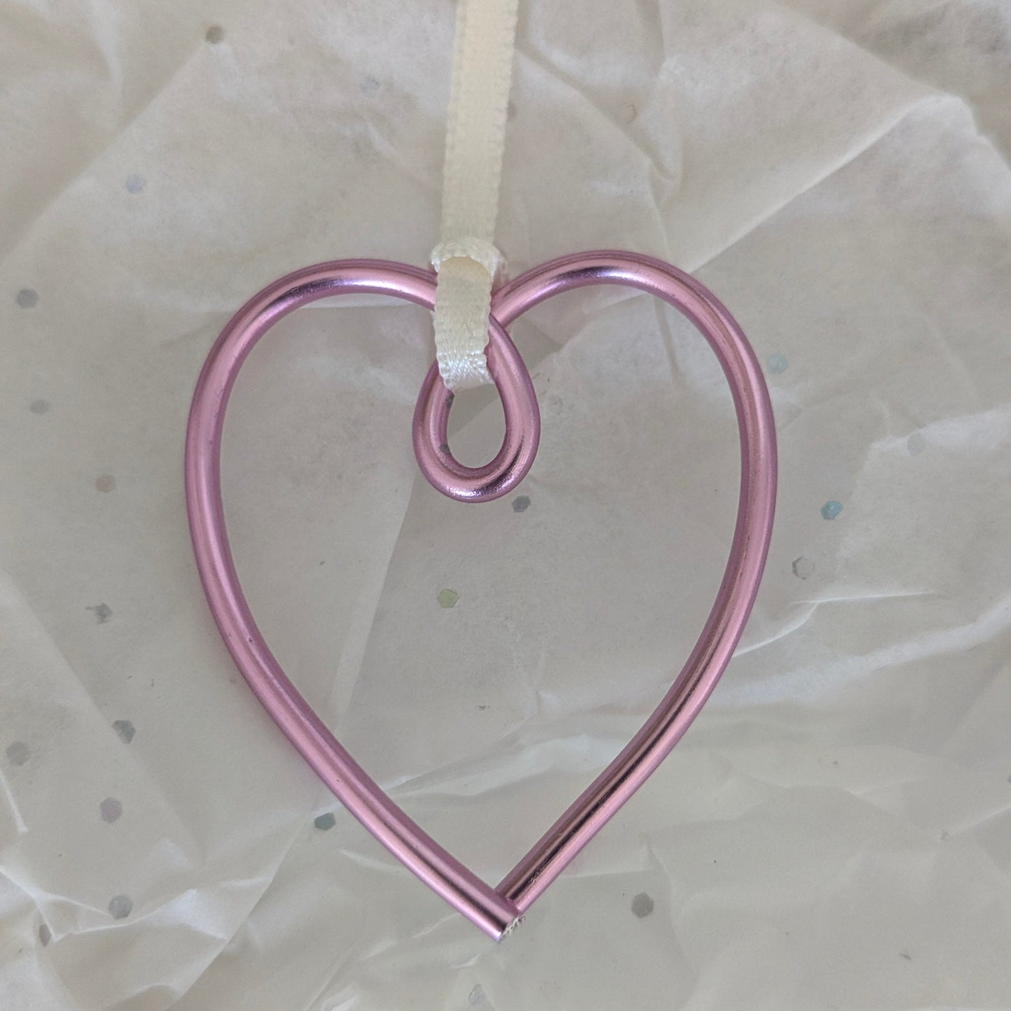 Mini Wire Heart Favours x 12