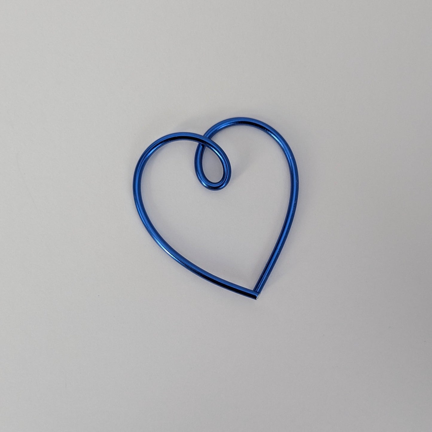 Mini Wire Heart Favours x 12